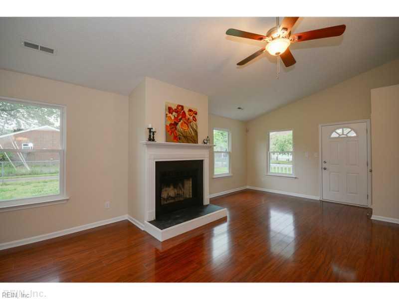 5212 Kennebeck Ave Property Photo 3