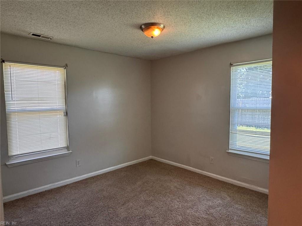 5212 Kennebeck Ave Property Photo 11