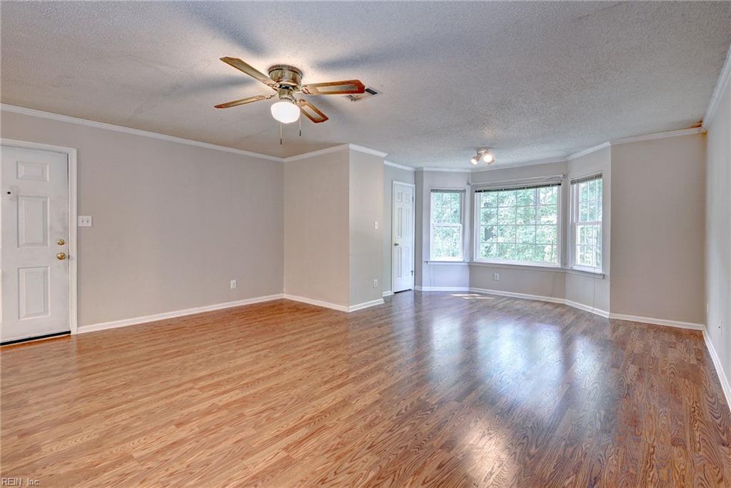 100 Windsor Ln Property Photo 2