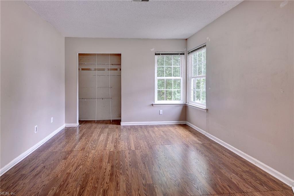 100 Windsor Ln Property Photo 8