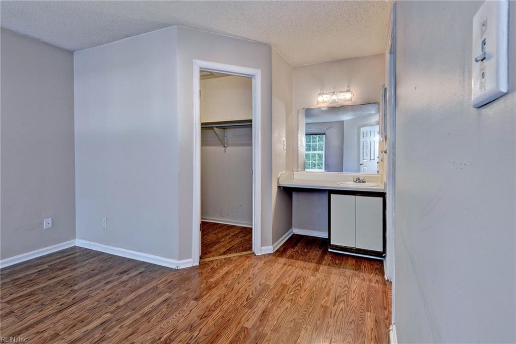 100 Windsor Ln Property Photo 11
