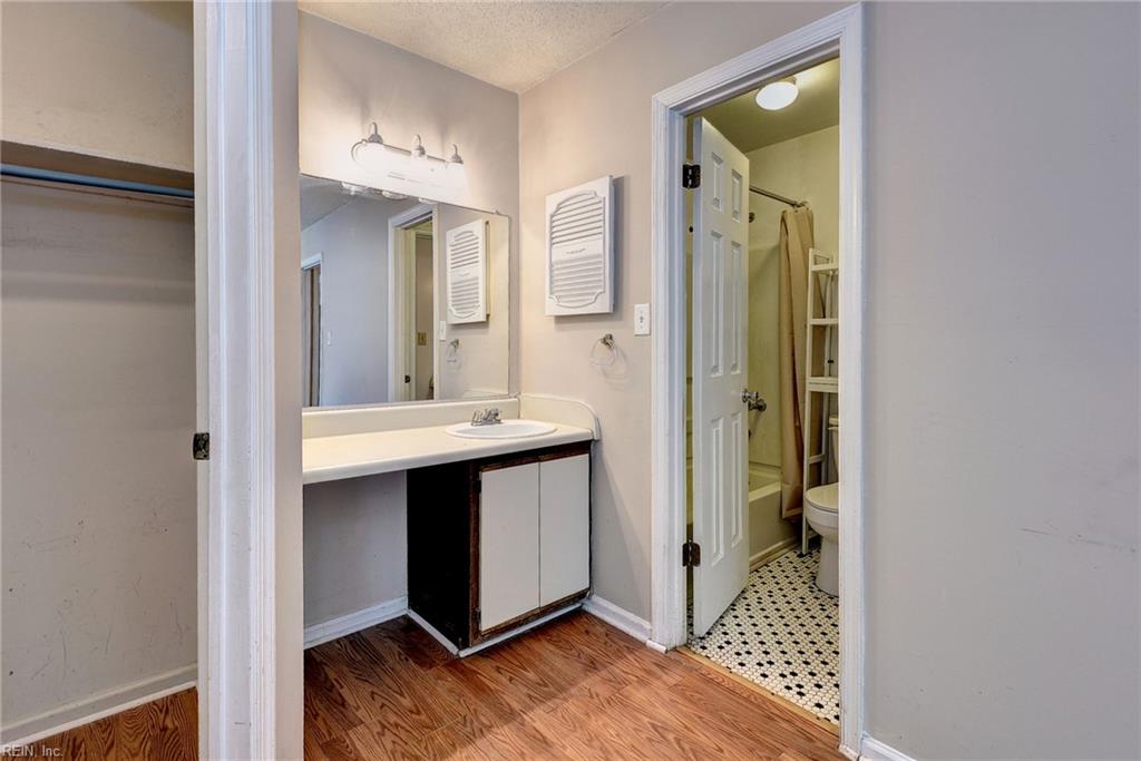 100 Windsor Ln Property Photo 12