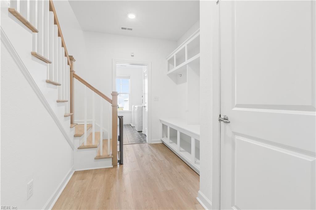 1023 Egret Ln Property Photo 7