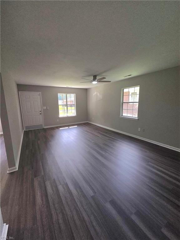 1319 Laurel Ave Property Photo 3