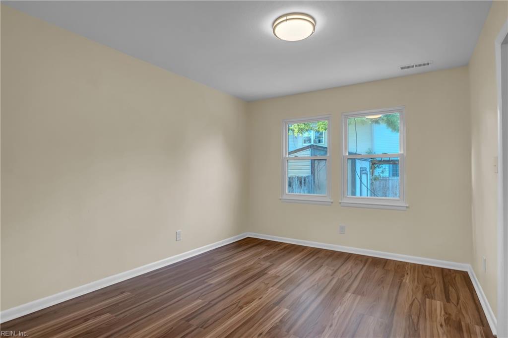 3060 Blitz Ct Property Photo 3