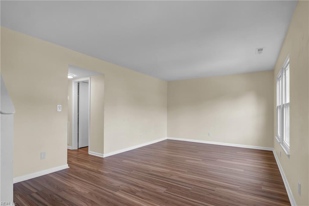 3060 Blitz Ct Property Photo 5
