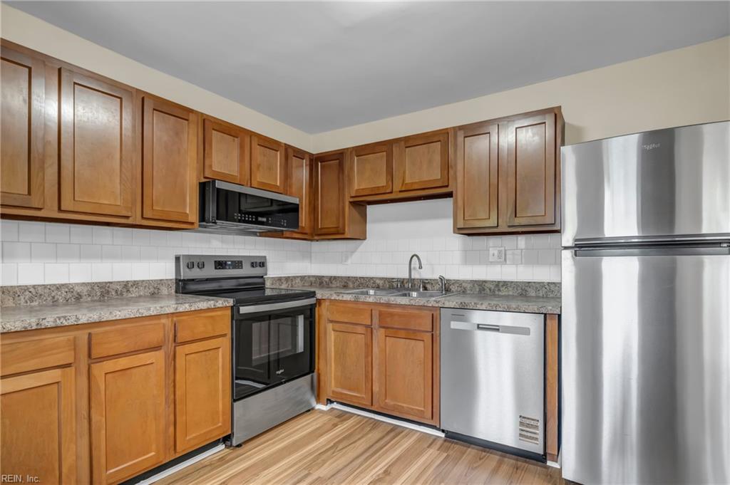 3060 Blitz Ct Property Photo 8
