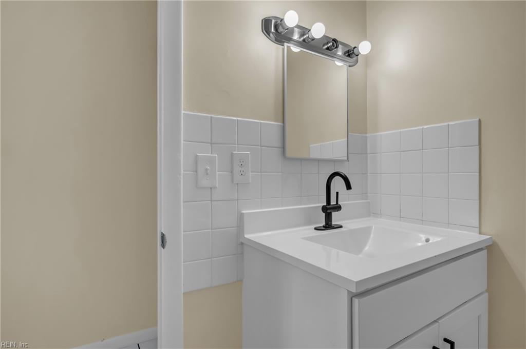 3060 Blitz Ct Property Photo 13