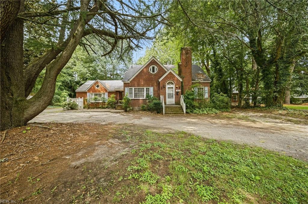3824 Turnpike Rd Property Photo 1