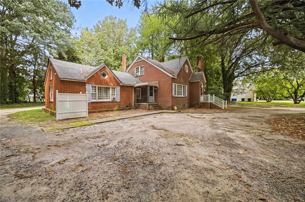 3824 Turnpike Rd Property Photo 2