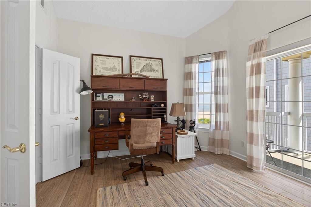 3232 Silver Sands Cir Property Photo 23