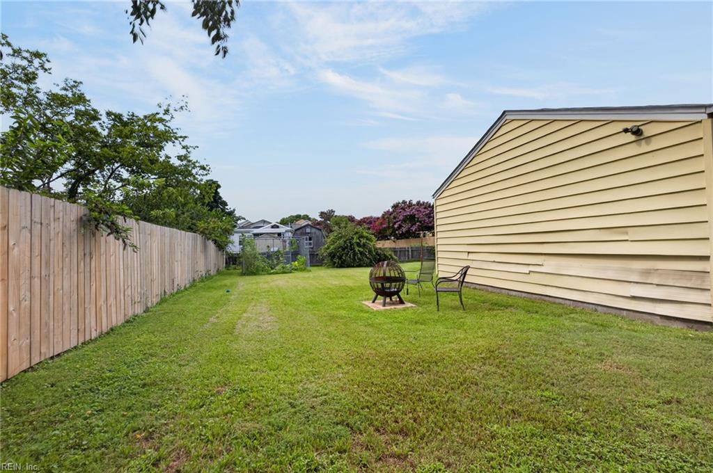 9453 Atwood Ave Property Photo 4