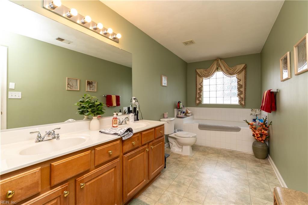 2 Egret Cir Property Photo 25