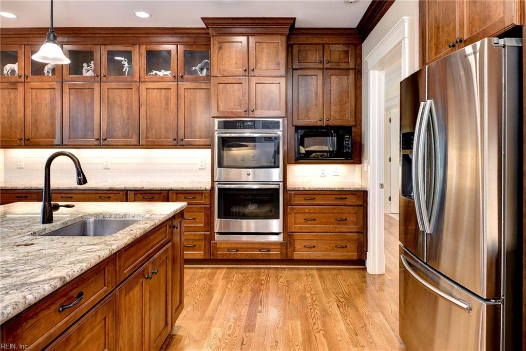 145 Hollinwell Property Photo 18