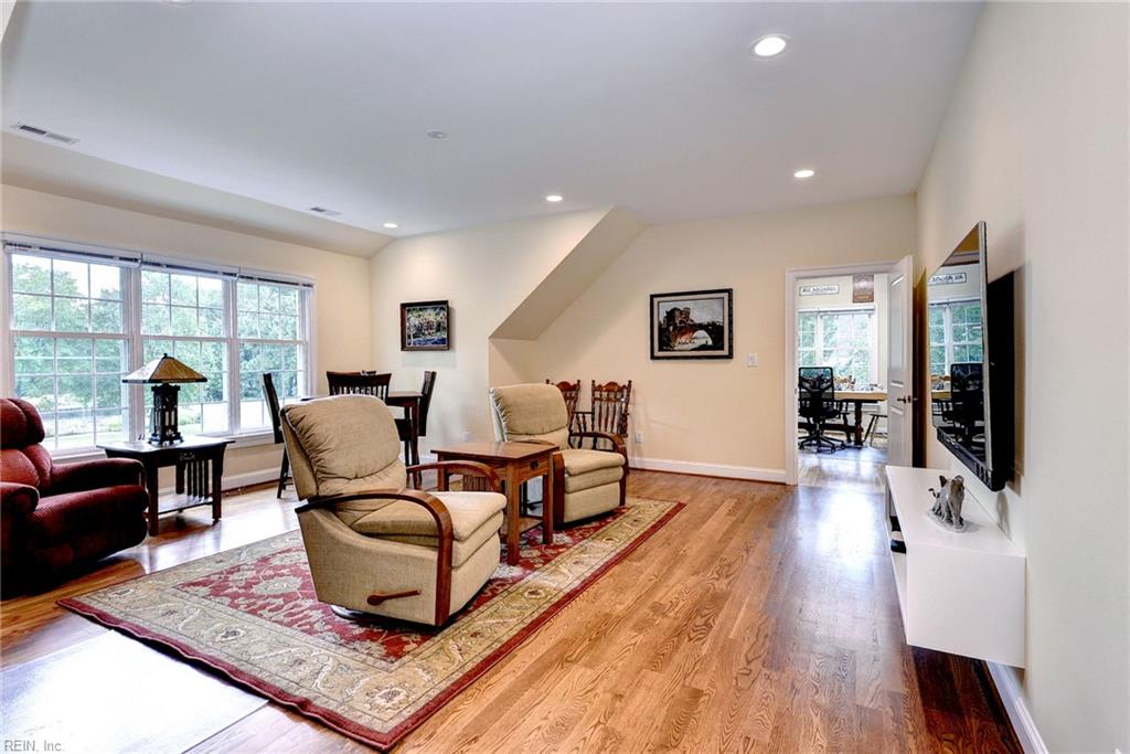 145 Hollinwell Property Photo 28