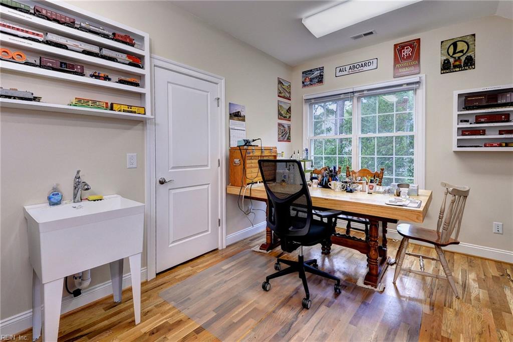145 Hollinwell Property Photo 30