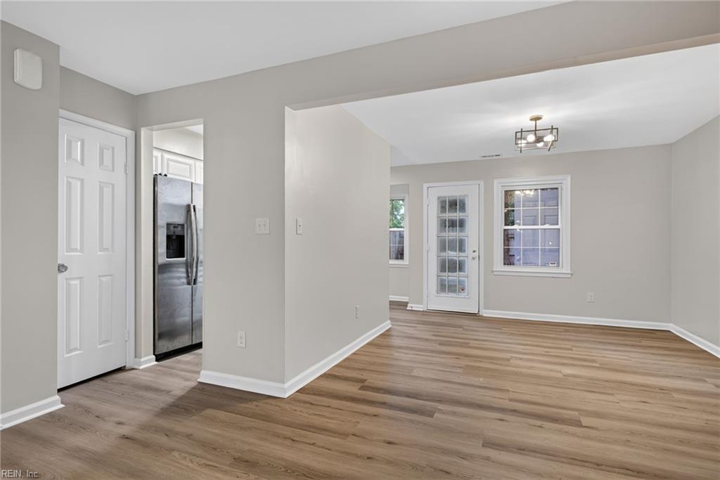 1904 Woodgate Arch Property Photo 6