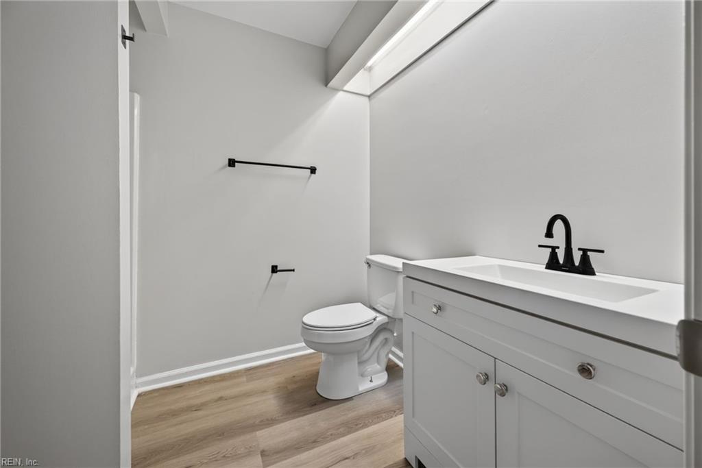 1904 Woodgate Arch Property Photo 16
