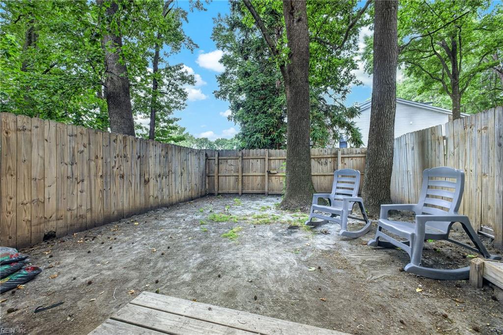 1904 Woodgate Arch Property Photo 21