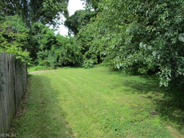 262 Lee St Property Photo 5