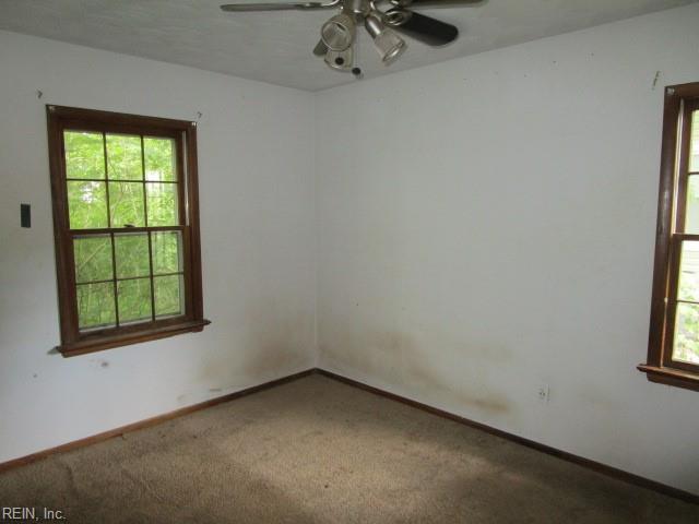 262 Lee St Property Photo 14