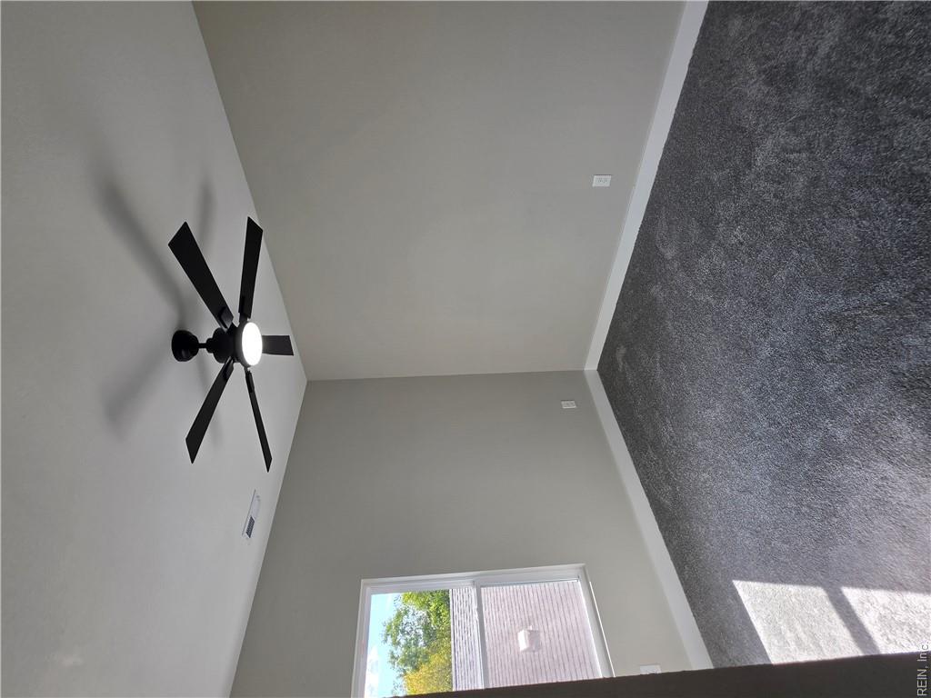 2421 Hale St Property Photo 21