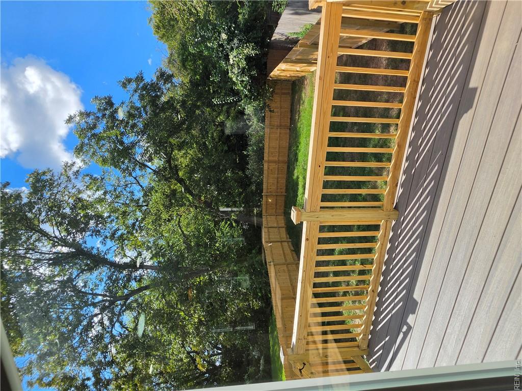 2421 Hale St Property Photo 24