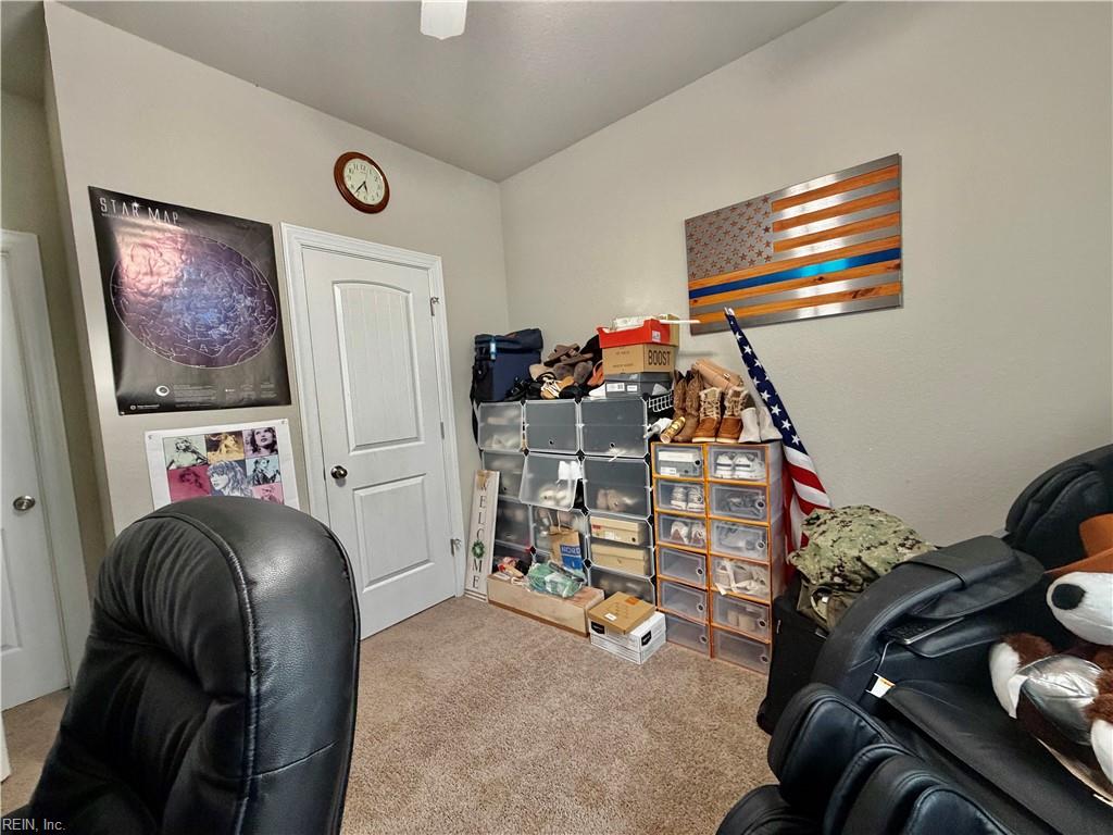 1302 Hawthorne Dr Property Photo 8