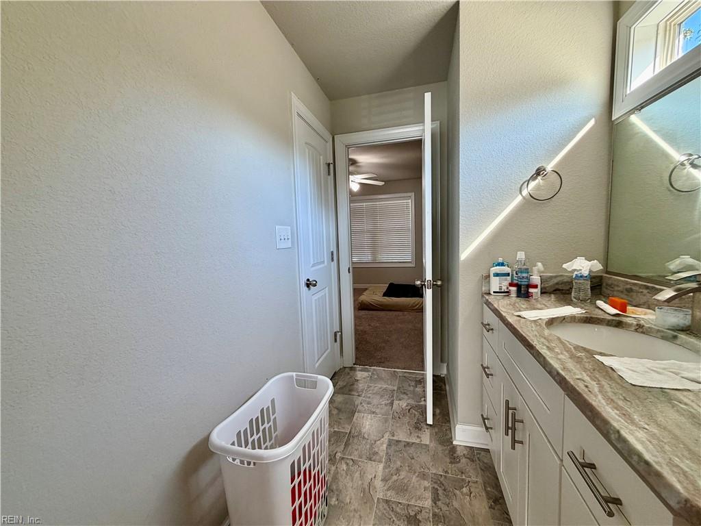 1302 Hawthorne Dr Property Photo 20