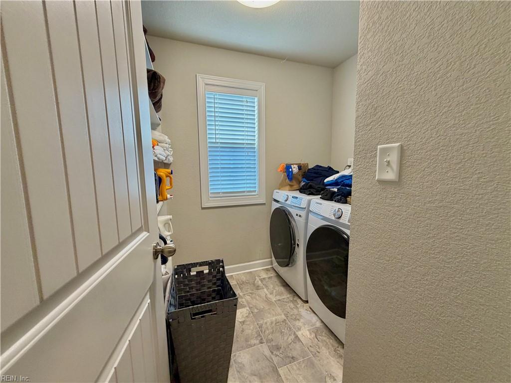 1302 Hawthorne Dr Property Photo 24