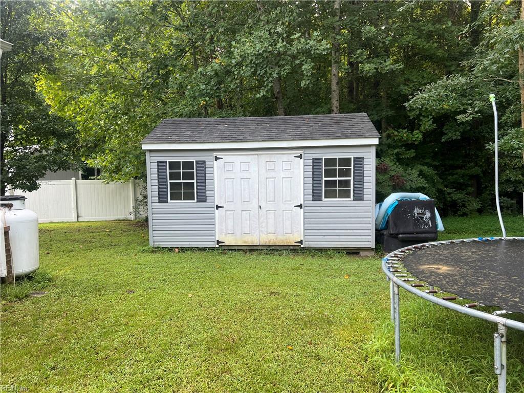 24408 John Henry St Property Photo 3
