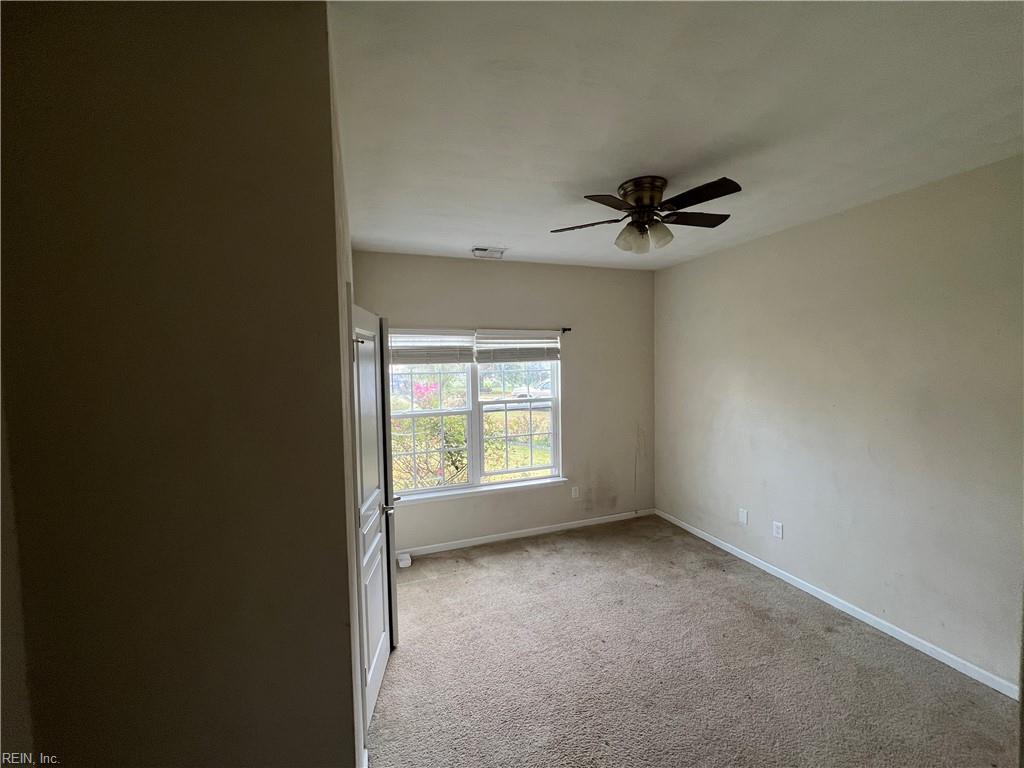 24408 John Henry St Property Photo 6