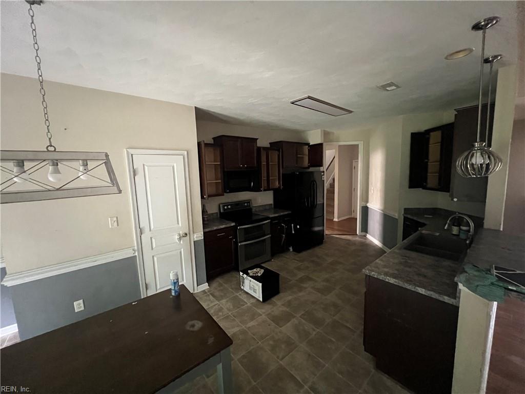 24408 John Henry St Property Photo 12