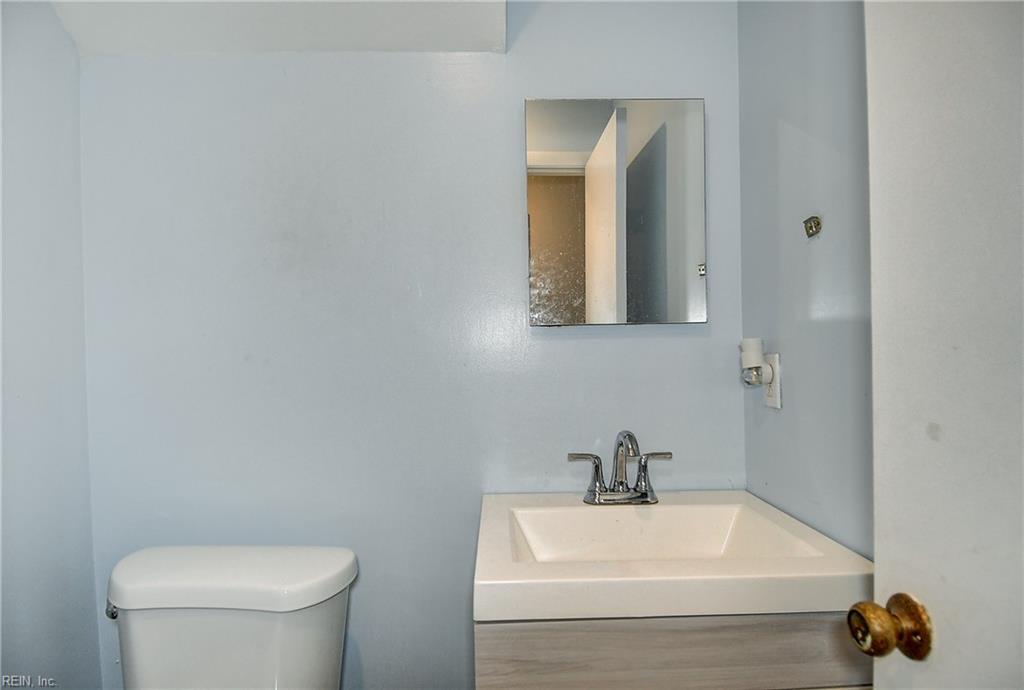 3217 Tiverton Dr Property Photo 19