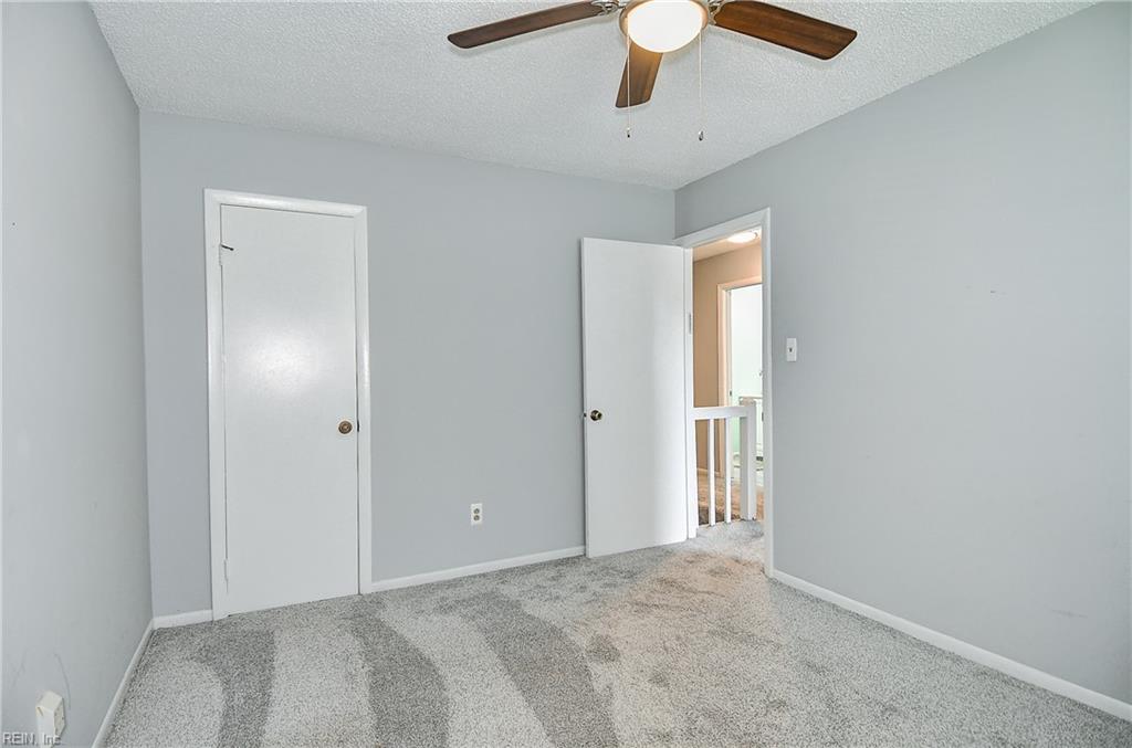 3217 Tiverton Dr Property Photo 28