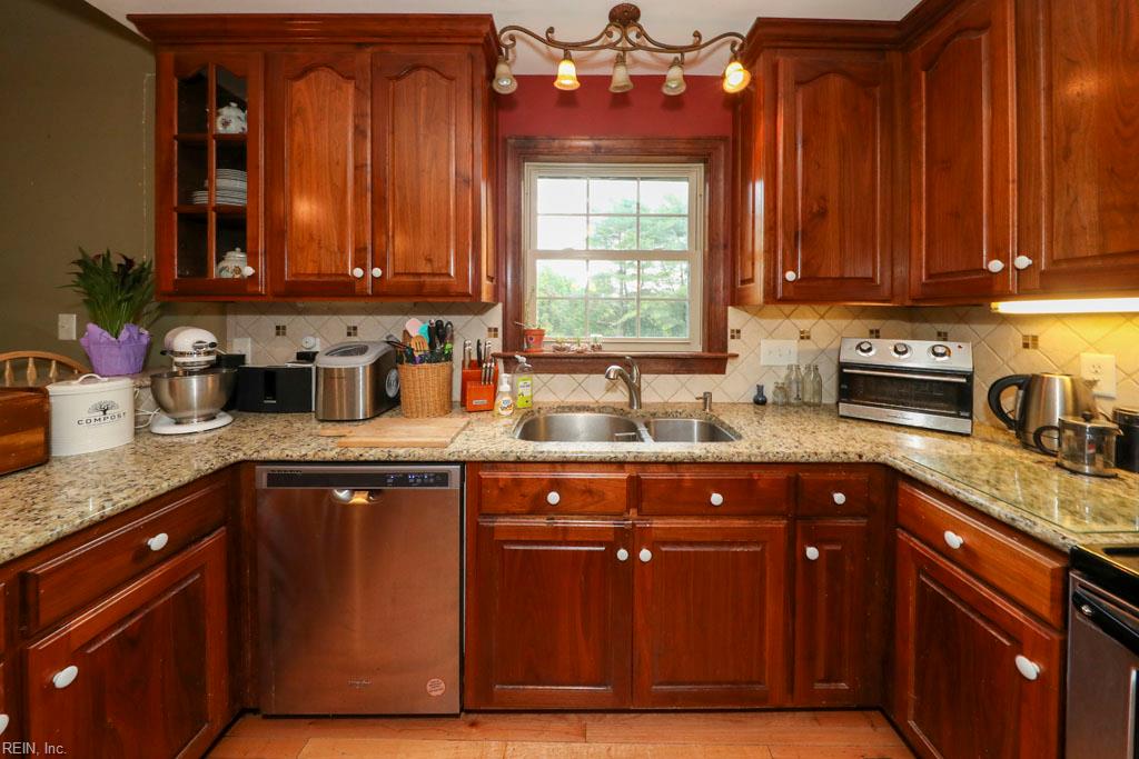 19428 Tomlin Hill Dr Property Photo 7