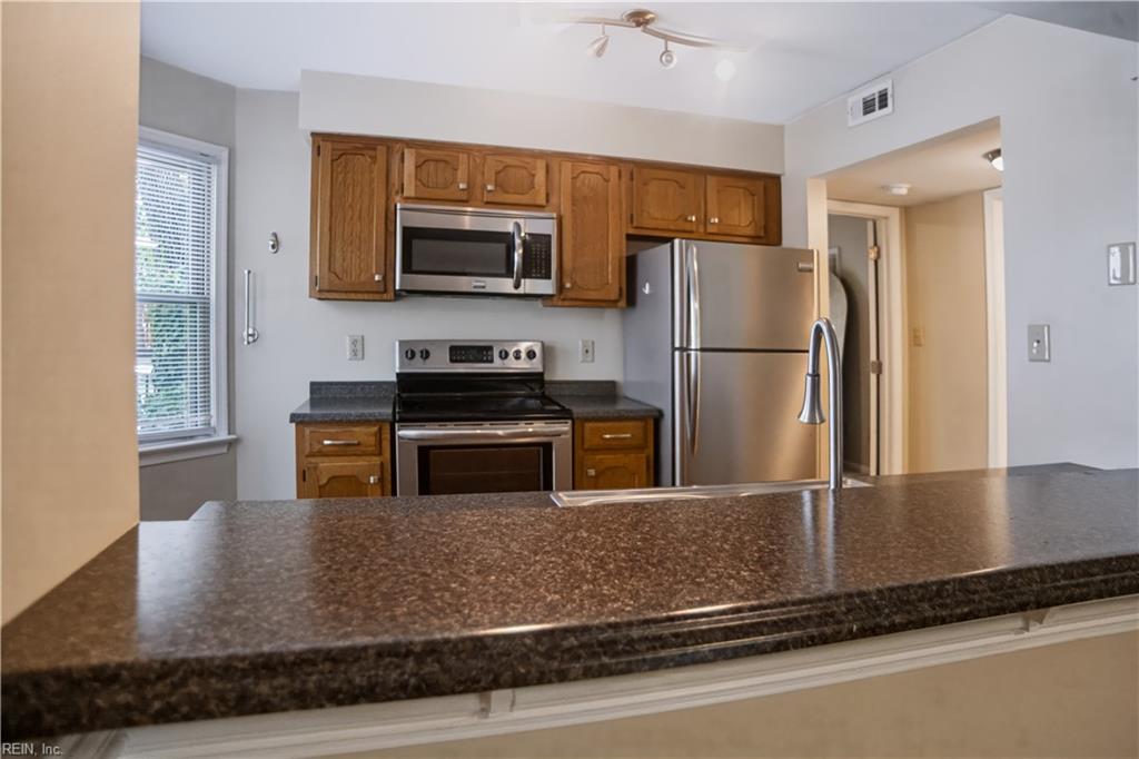 1 Academy Ln Property Photo 4