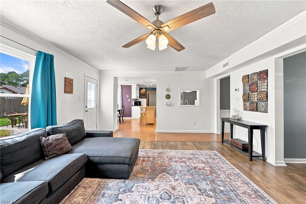 1008 Levy Loop Property Photo 10