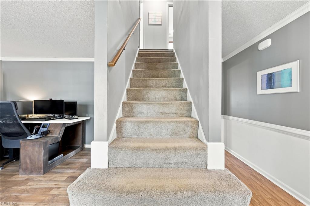 1008 Levy Loop Property Photo 22