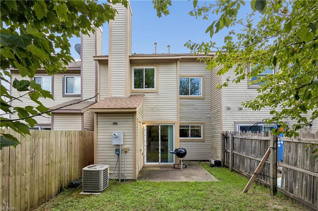 754 Quesnel Dr Property Photo 39