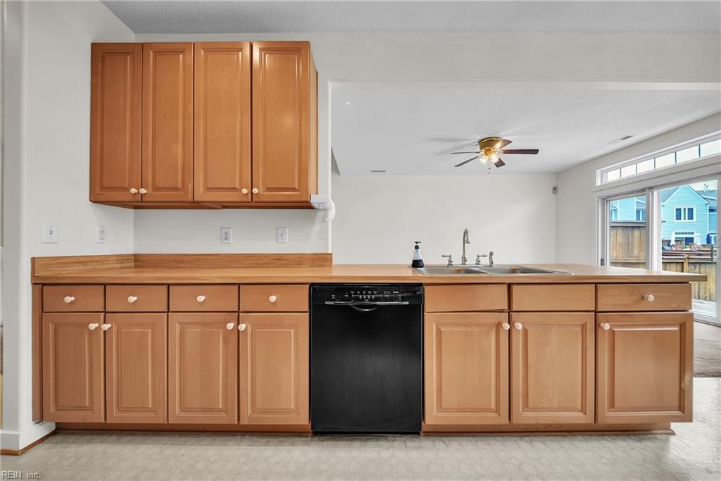 1039 Porte Harbour Arch Property Photo 8