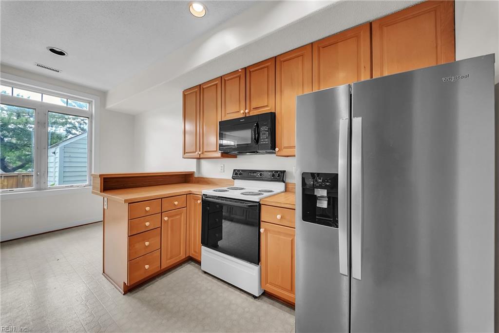 1039 Porte Harbour Arch Property Photo 9