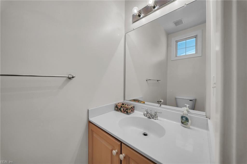 1039 Porte Harbour Arch Property Photo 11