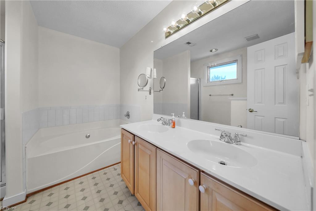 1039 Porte Harbour Arch Property Photo 14