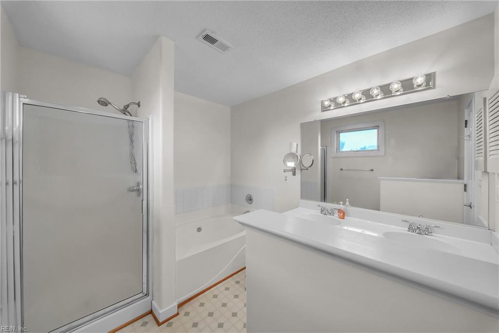 1039 Porte Harbour Arch Property Photo 15