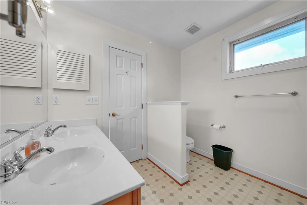 1039 Porte Harbour Arch Property Photo 16