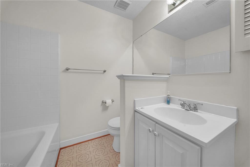 1039 Porte Harbour Arch Property Photo 23
