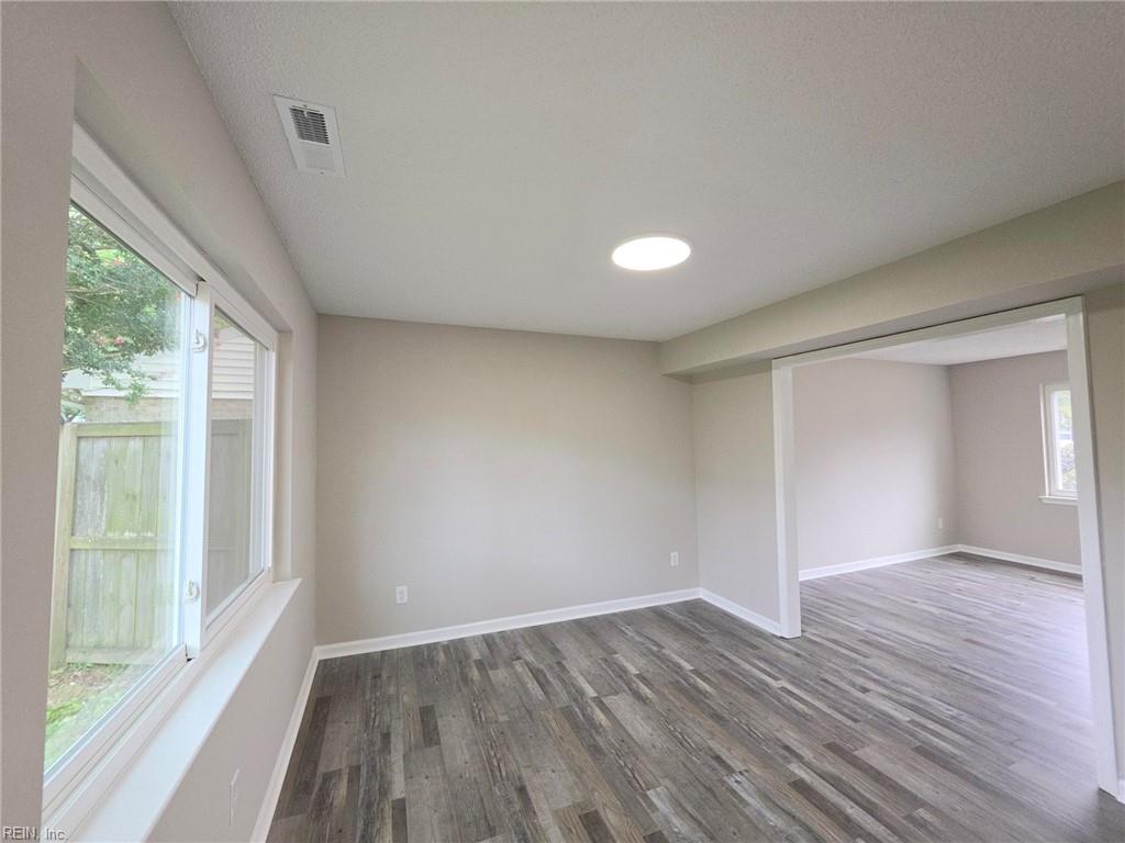 3781 Strathmoor Cir Property Photo 7