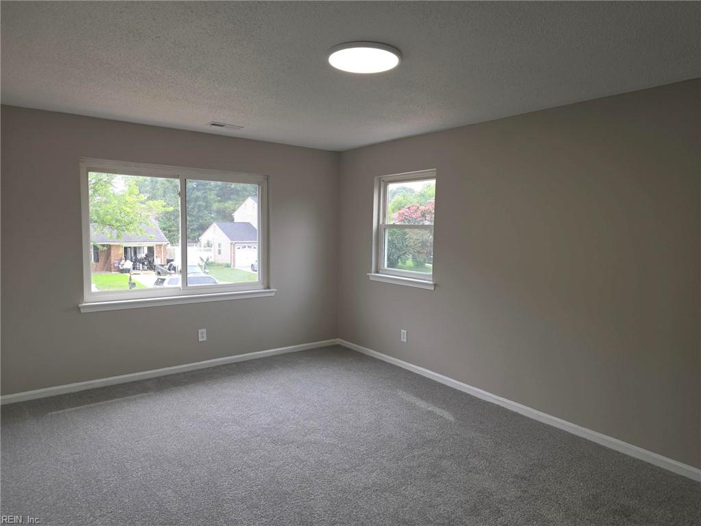 3781 Strathmoor Cir Property Photo 10