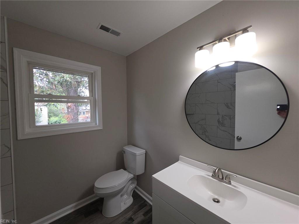 3781 Strathmoor Cir Property Photo 11